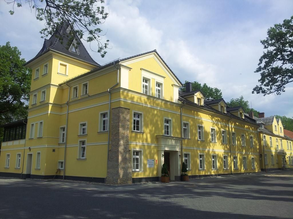 Palac Lucja Bb Zakrzów Eksteriør bilde